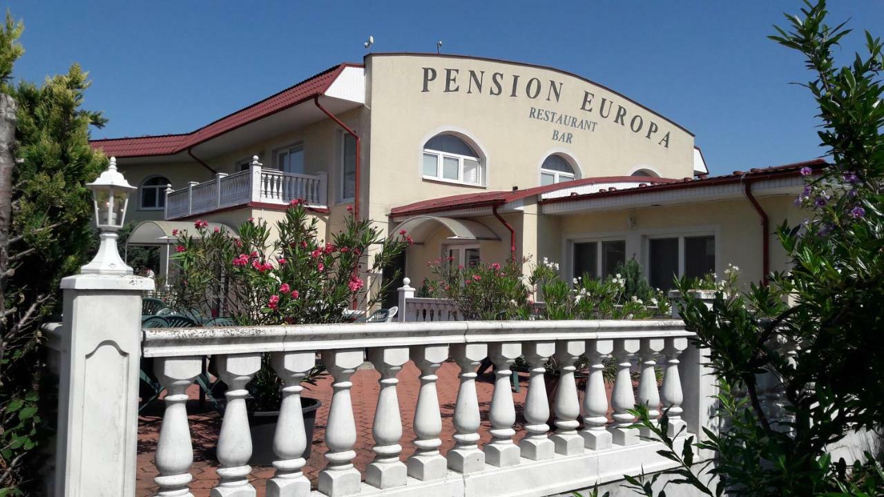 Penzion Europa Diakovce Exterior photo